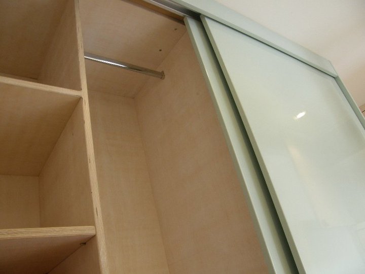 high_gloss_sprayed_fitted_wardrobe
